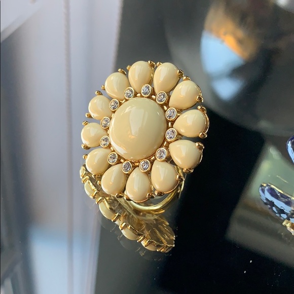 Flower Ring Collection - Picture 4 of 9